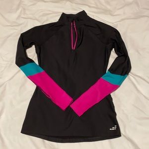 EUC workout long sleeve color block pullover